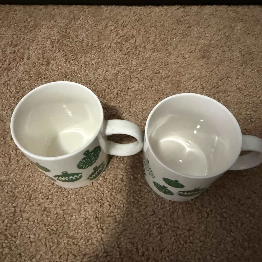 Set of 2 Starbucks 2016 Holiday Ornament Mugs 12oz Green & White Christmas - Picture 3 of 4